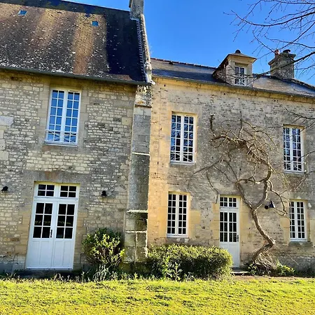 In The Heart Of A Chateau Normandy オドゥリュー